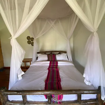 Savannah Murchison Lodge Fajao Exterior photo